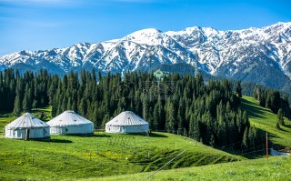 新疆旅行汉服穿搭视频，新疆旅行汉服穿搭视频大全