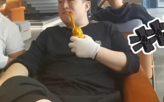 大叔变脸恶搞视频，大叔变脸喝酒游戏